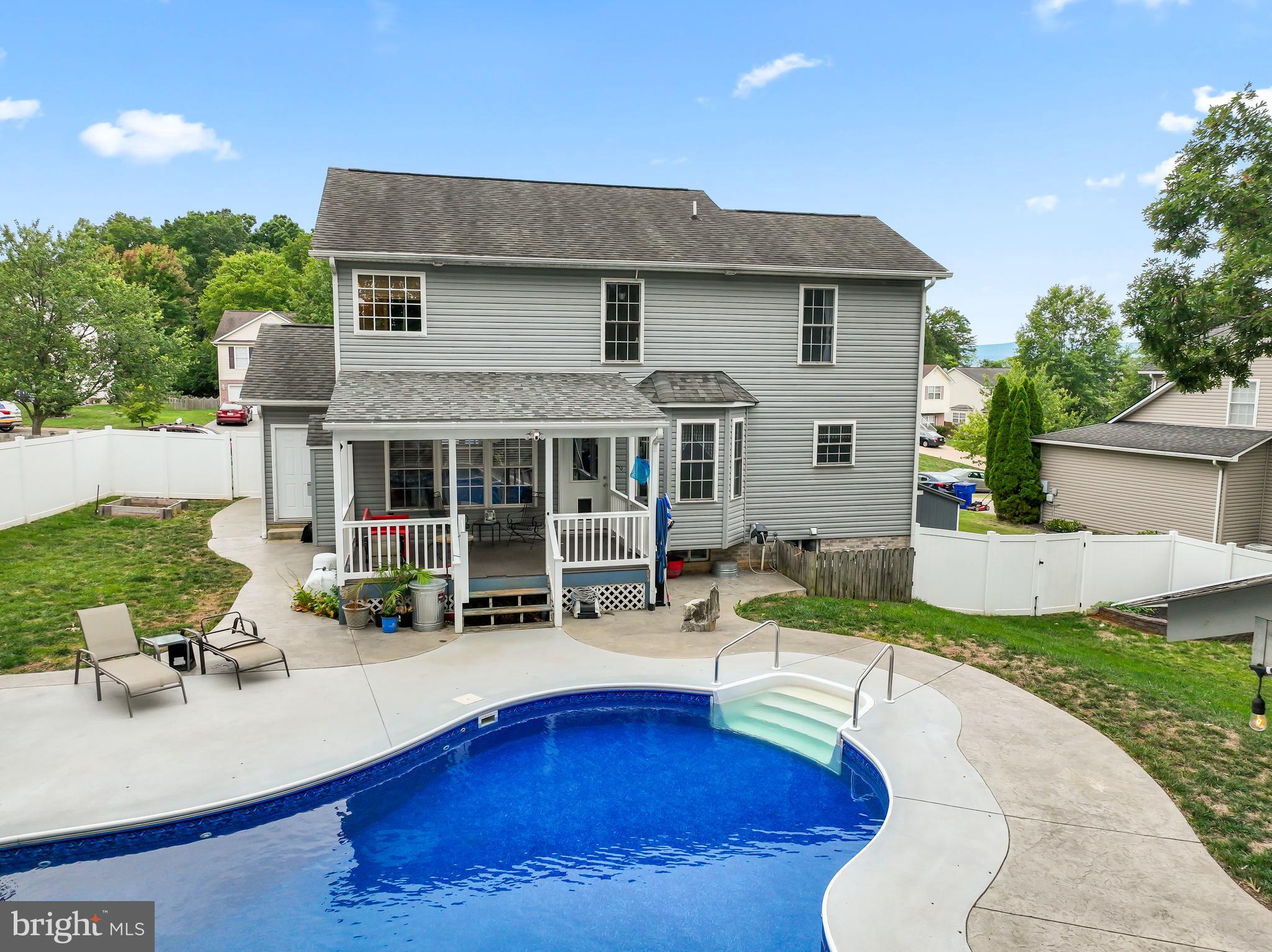 HAPPY CREEK KNOLLS - Residential