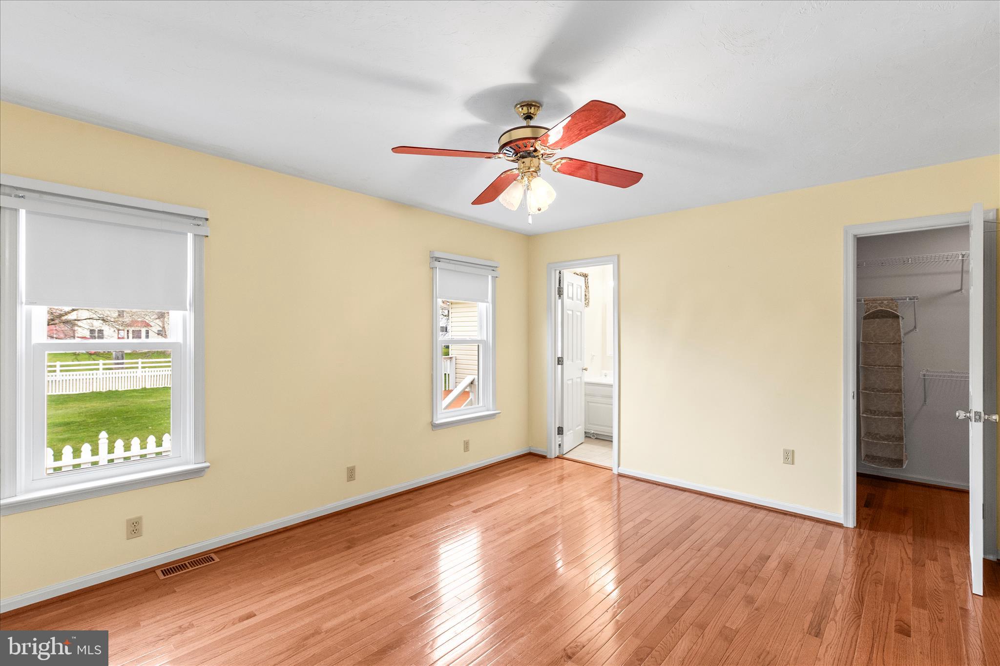 MEADOWVIEW - Residential