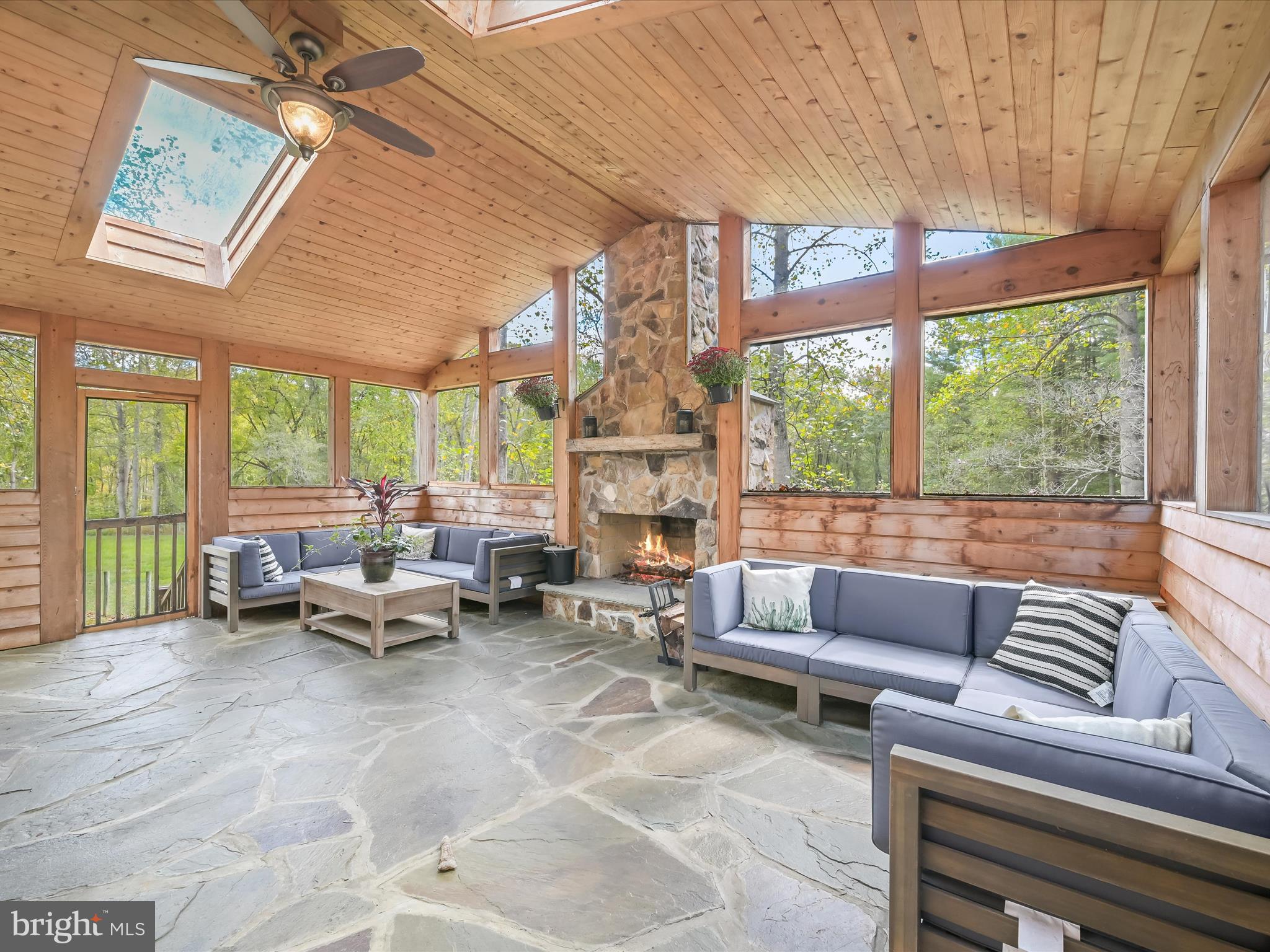 HIGHLAND - Residential