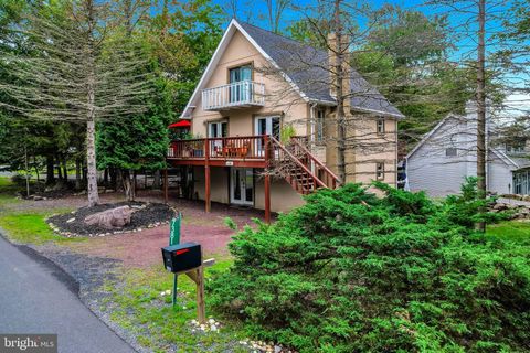 Tiny photo for 7381 Ventnor Dr, TOBYHANNA, PA 18466 (MLS # PAMR2005756)