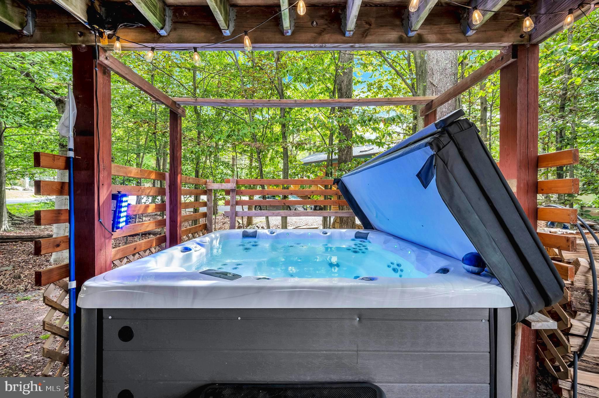 POCONO COUNTRY PLACE - Residential