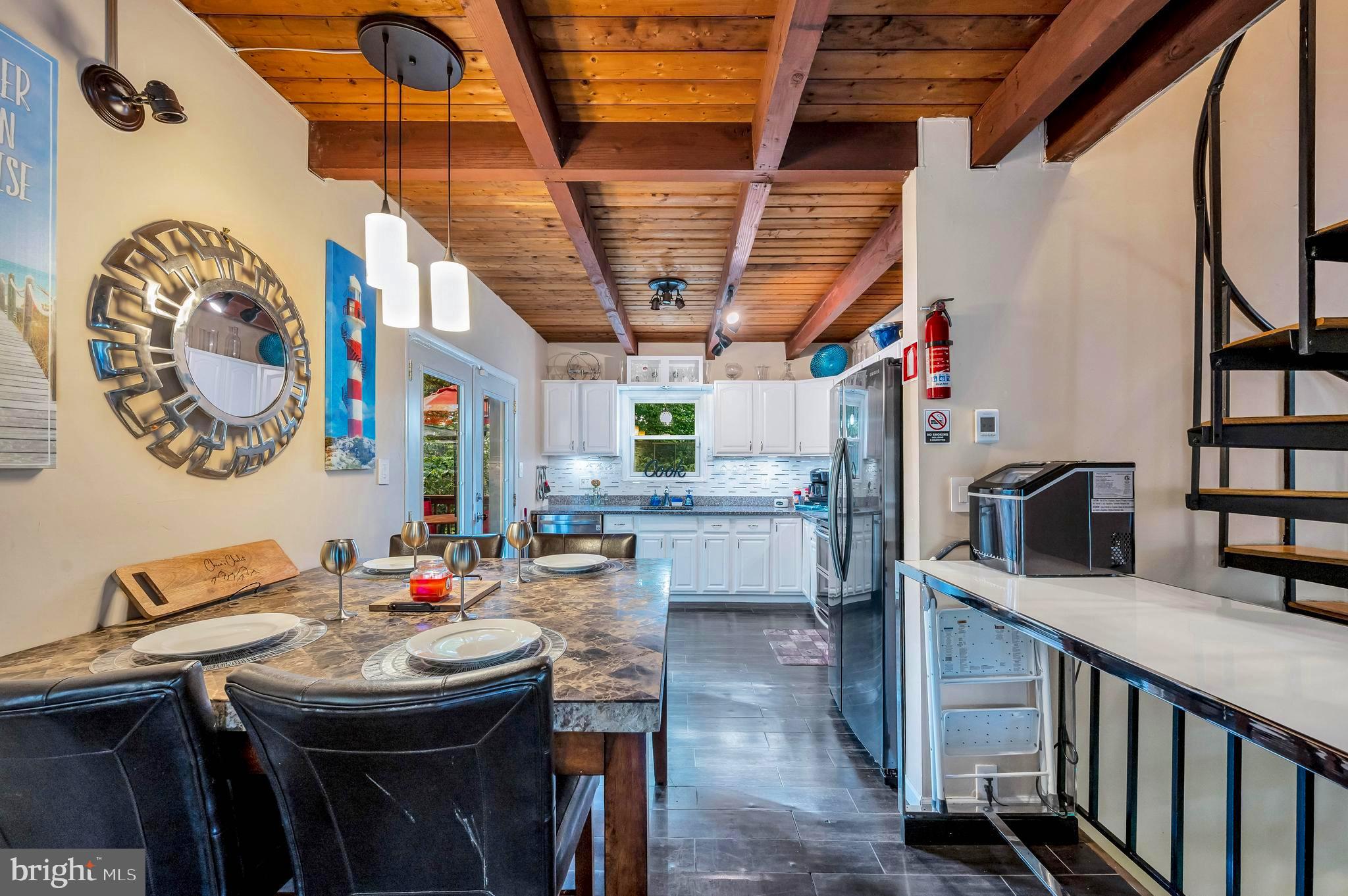 POCONO COUNTRY PLACE - Residential