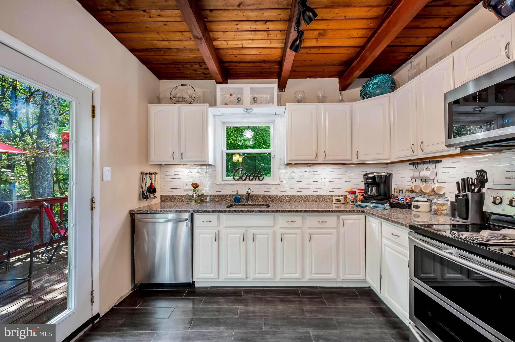 POCONO COUNTRY PLACE - Residential