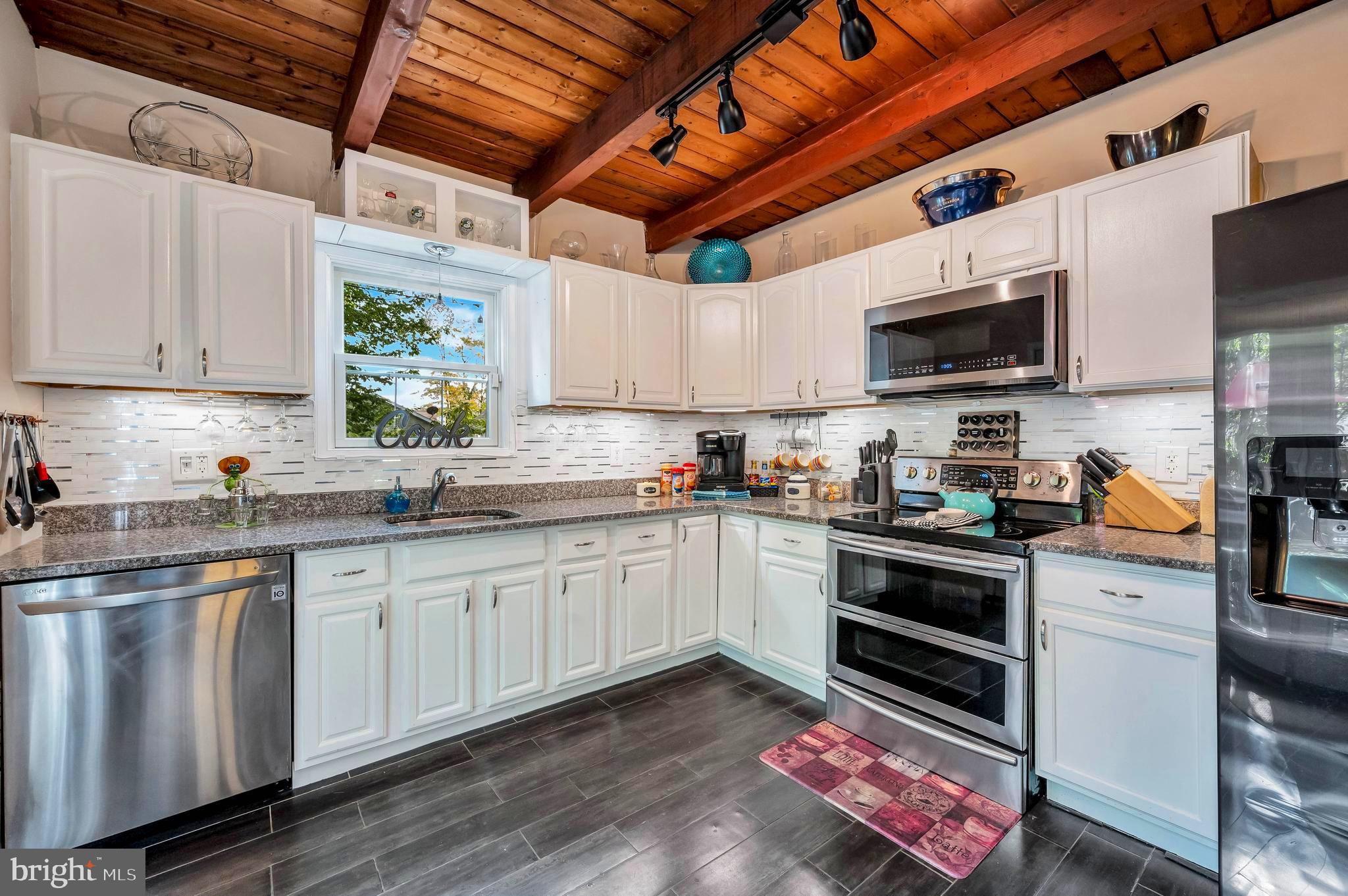 POCONO COUNTRY PLACE - Residential