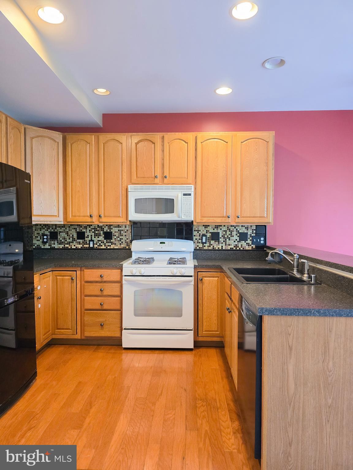 BROOK MEADOW - Residential Lease