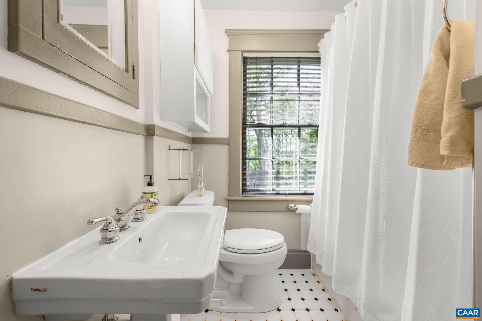 JEFFERSON PARK - Residential