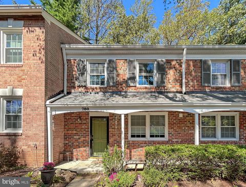 780 AZALEA DRIVE 15 ROCKVILLE MD 20850