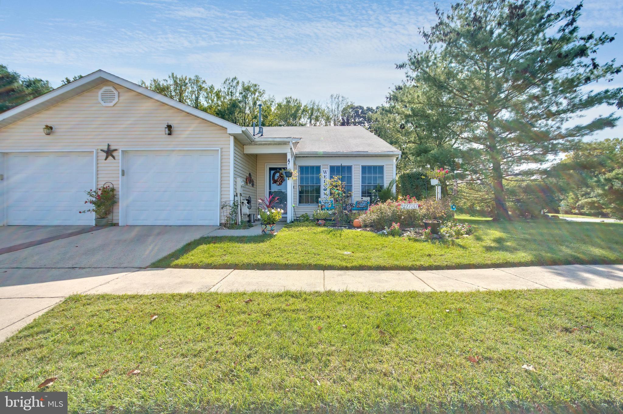 2737 YEOMANS LANTERN COURT