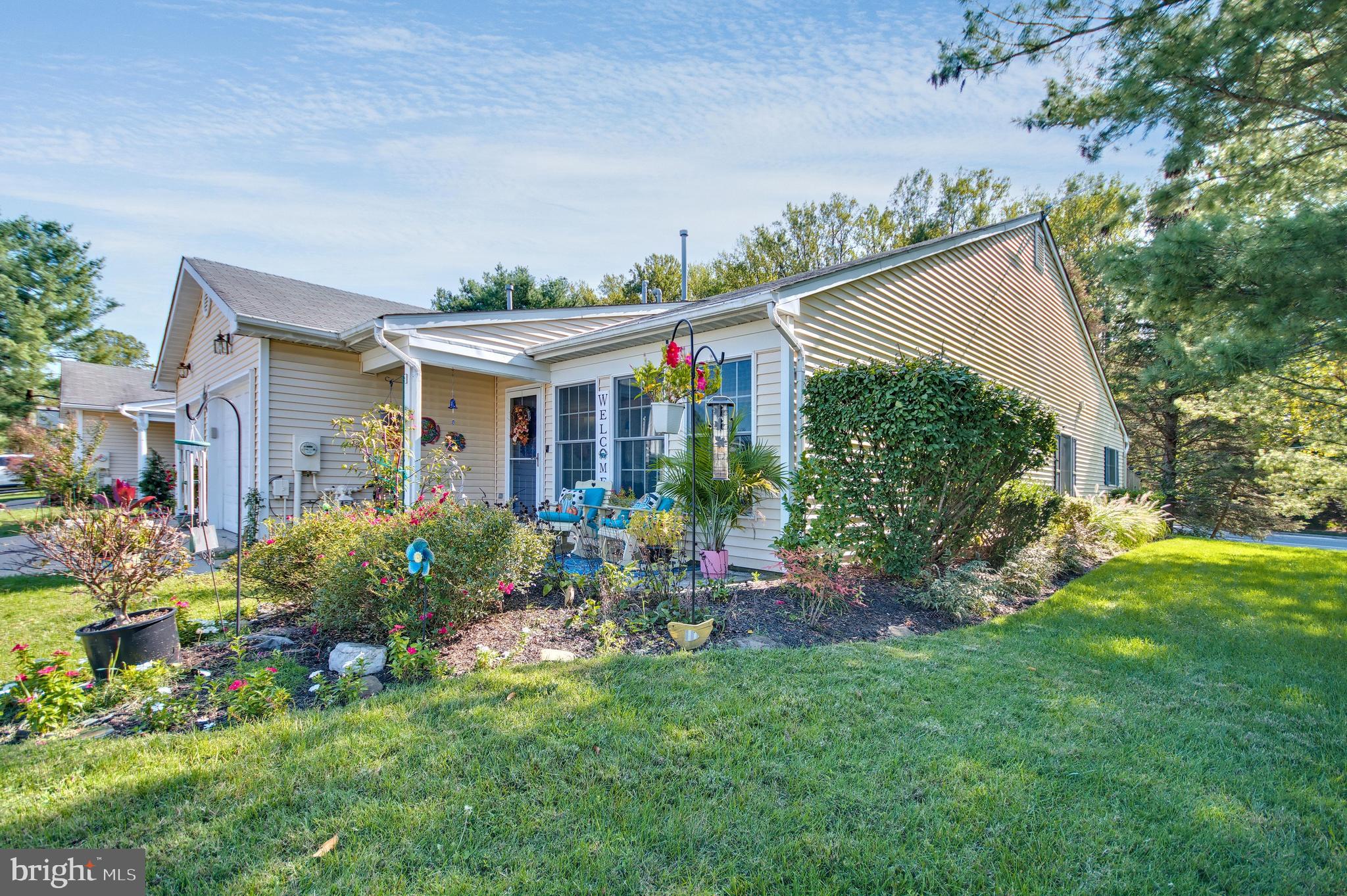 2737 YEOMANS LANTERN COURT