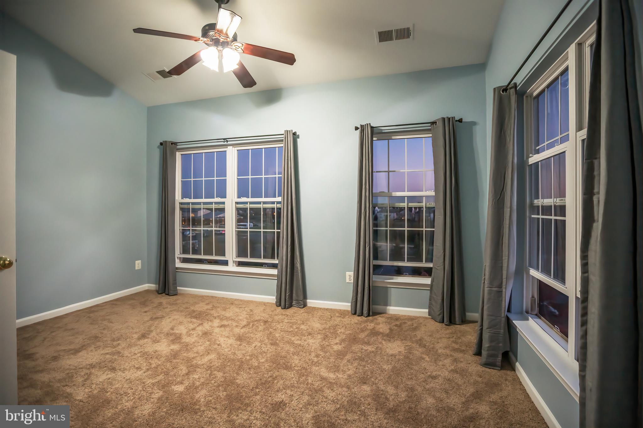 SOUTH RIDING - Residential