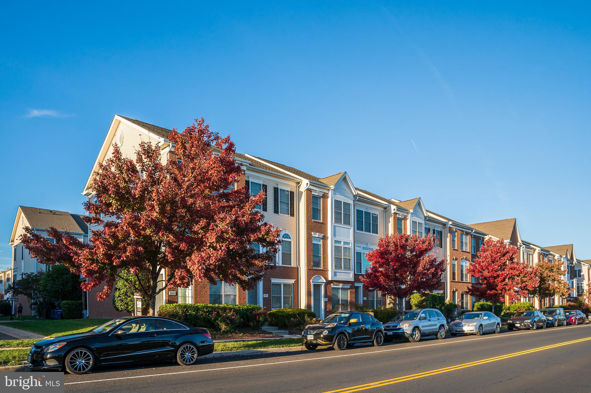 SOUTH RIDING - Residential