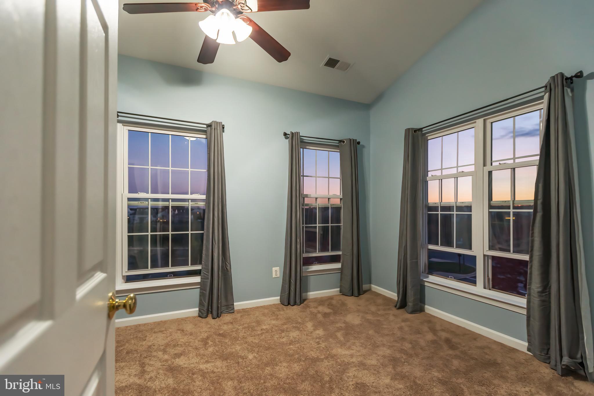 SOUTH RIDING - Residential