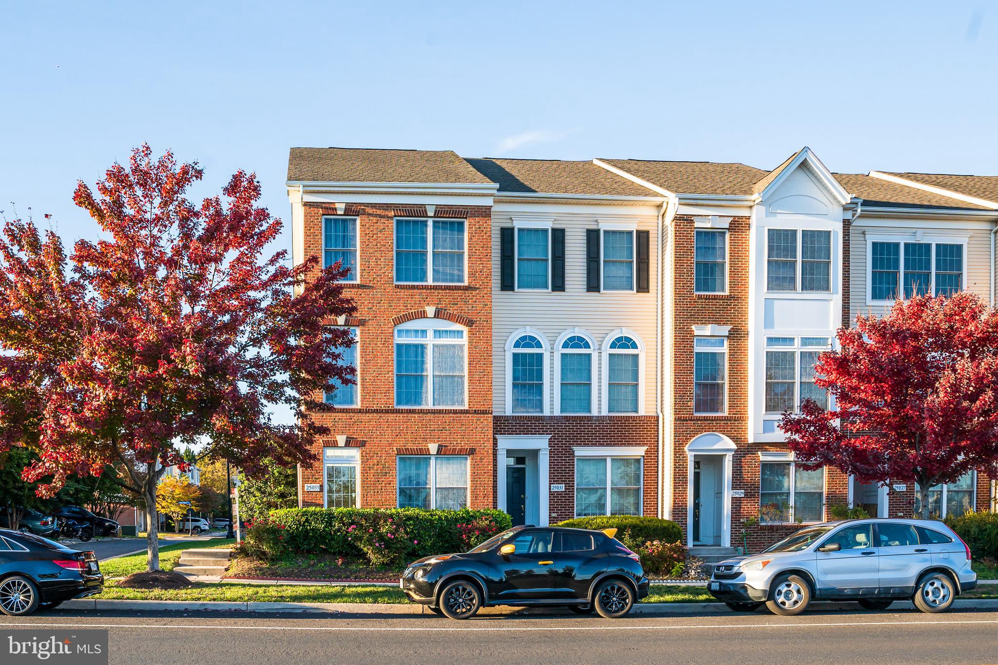 SOUTH RIDING - Residential