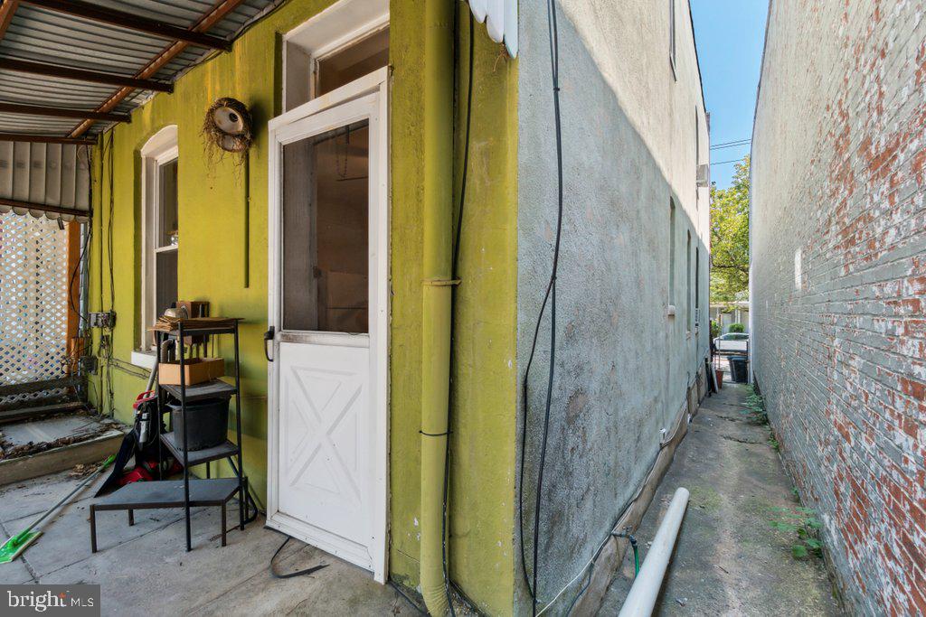 HAMPDEN HISTORIC DISTRICT - Residential Income