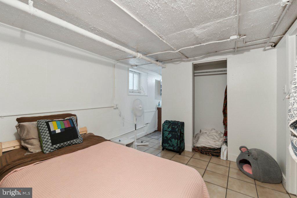 HAMPDEN HISTORIC DISTRICT - Residential Income