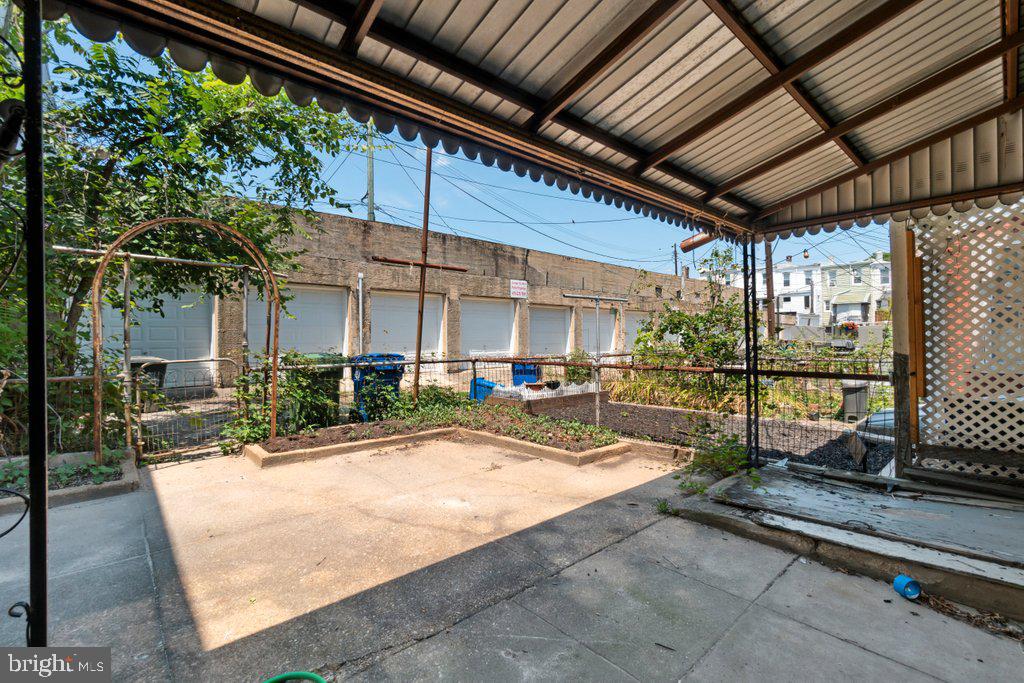 HAMPDEN HISTORIC DISTRICT - Residential Income