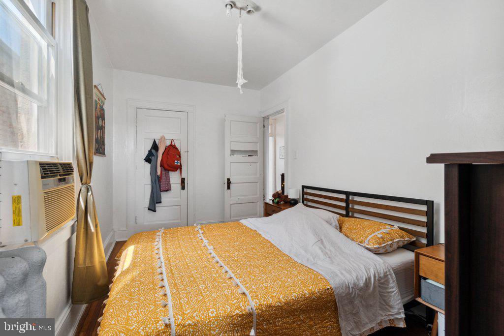 HAMPDEN HISTORIC DISTRICT - Residential Income