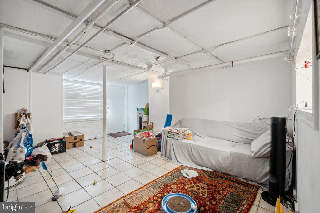 HAMPDEN HISTORIC DISTRICT - Residential Income