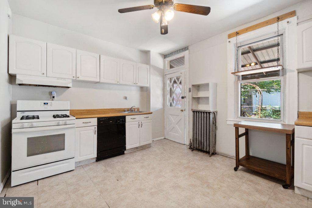 HAMPDEN HISTORIC DISTRICT - Residential Income