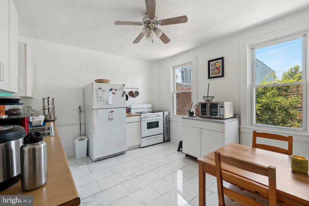 HAMPDEN HISTORIC DISTRICT - Residential Income