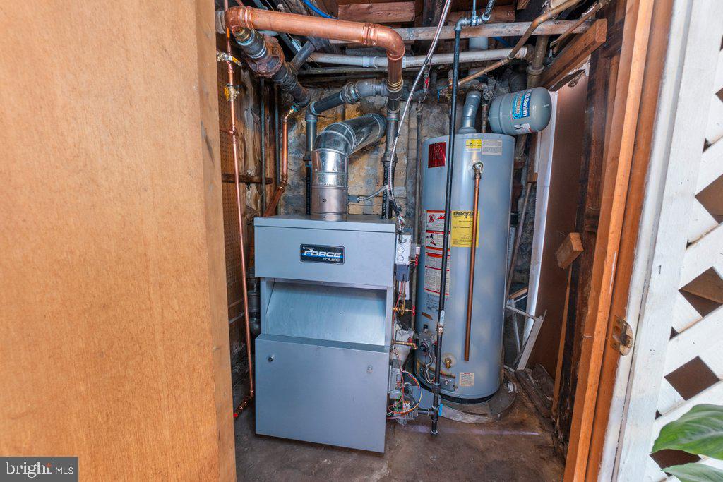 HAMPDEN HISTORIC DISTRICT - Residential Income