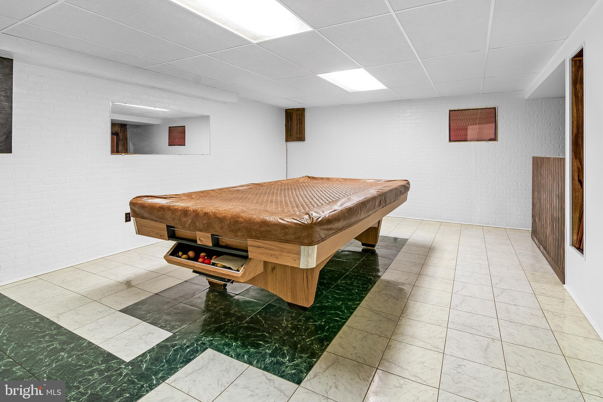 SILVERGATE VILLAGE NORTH - Residential