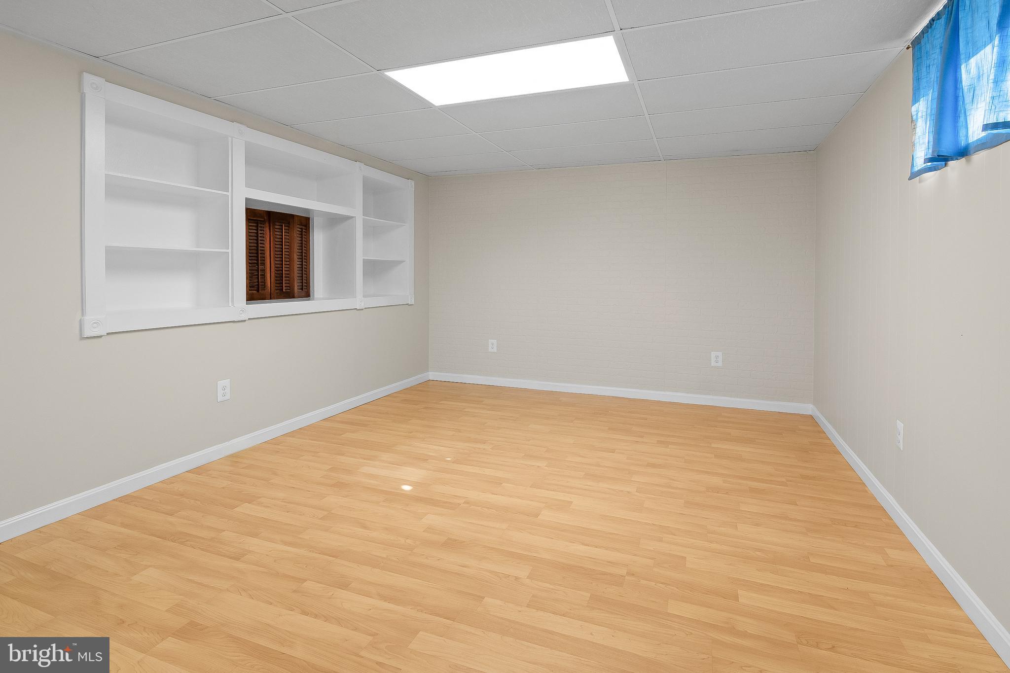 SILVERGATE VILLAGE NORTH - Residential