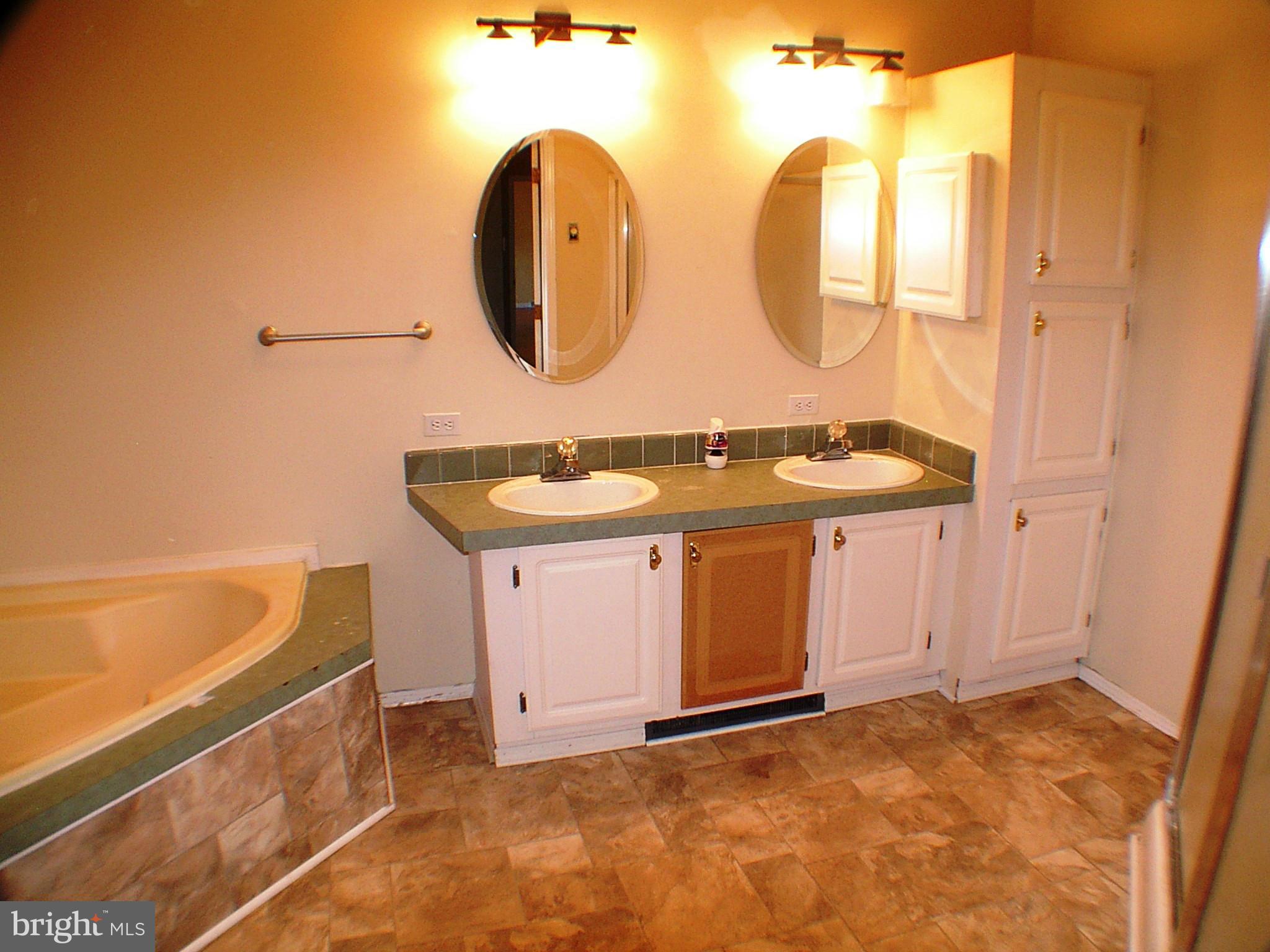 POLAR ACRES - Residential