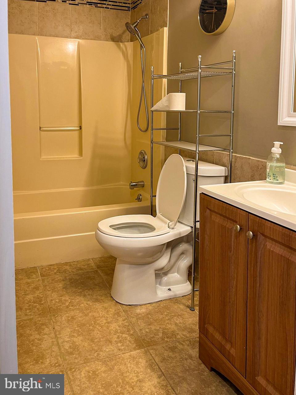 JACOBS MEADOW - Residential Lease