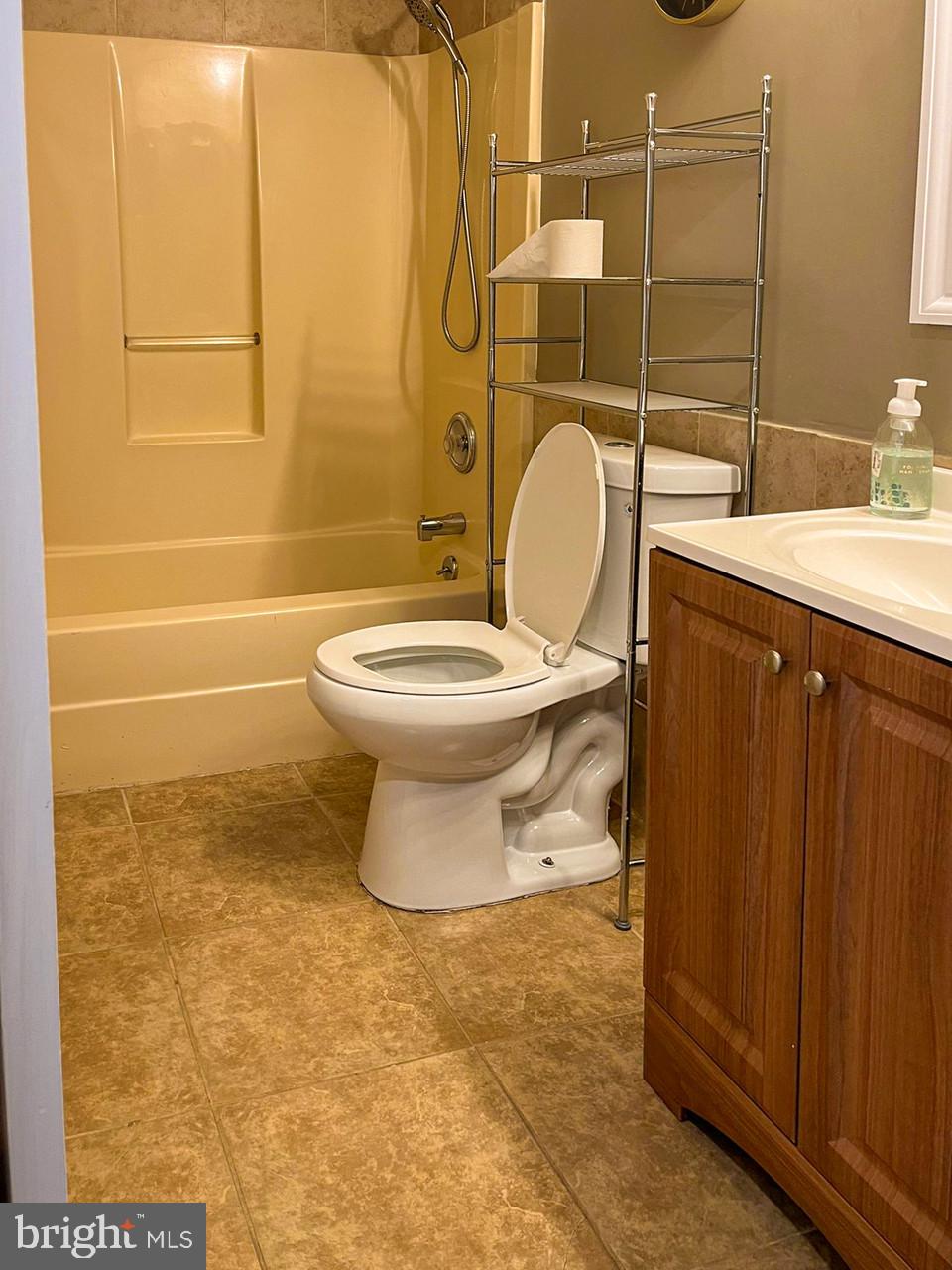 JACOBS MEADOW - Residential Lease