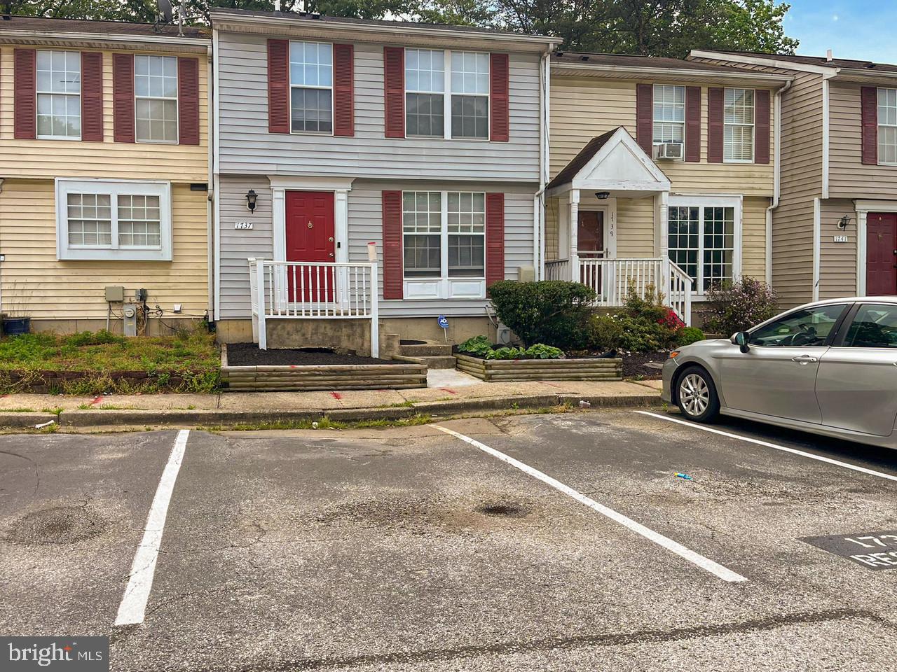 JACOBS MEADOW - Residential Lease