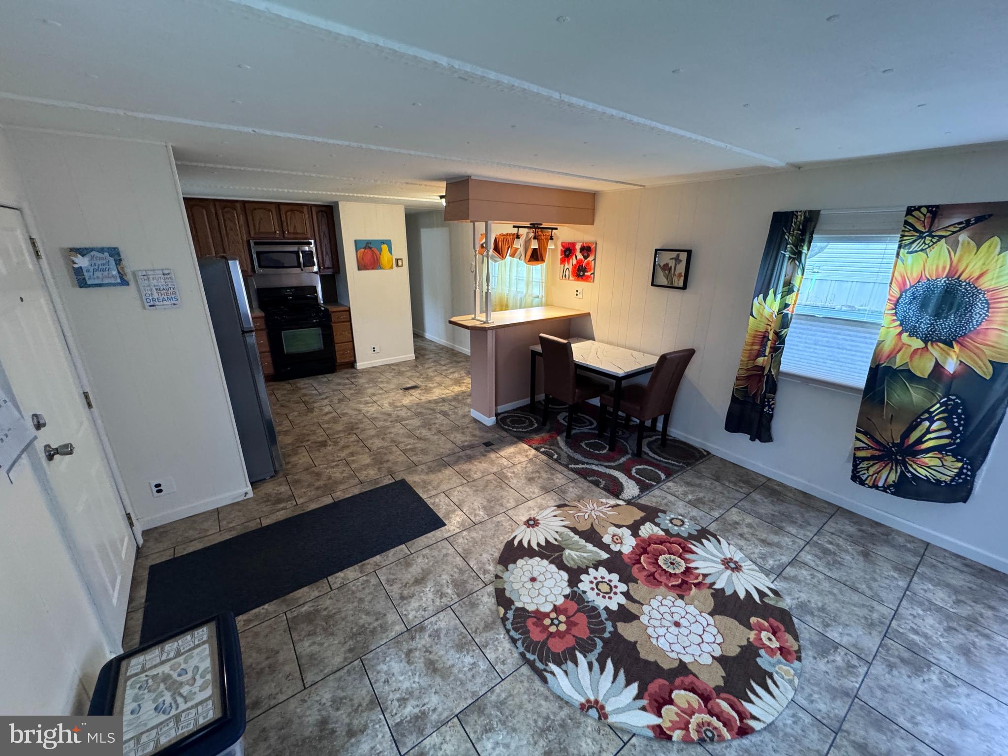7 DOGWOOD DRIVE