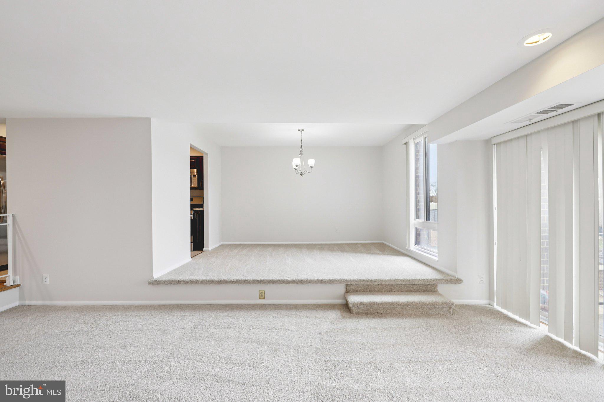 AMERICANA FINMARK - Residential