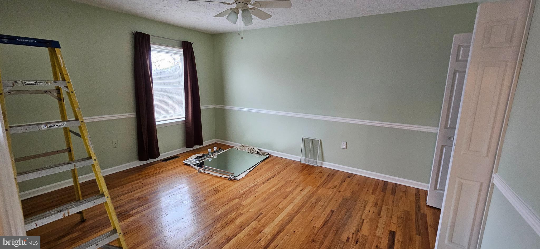 TUDOR SQUARE - Residential Lease