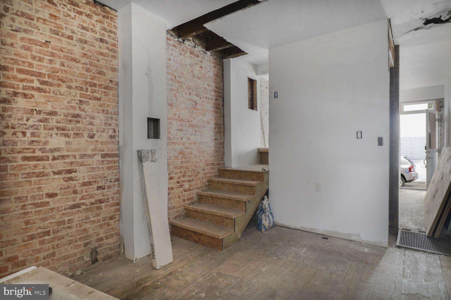 HIGHLANDTOWN - Residential