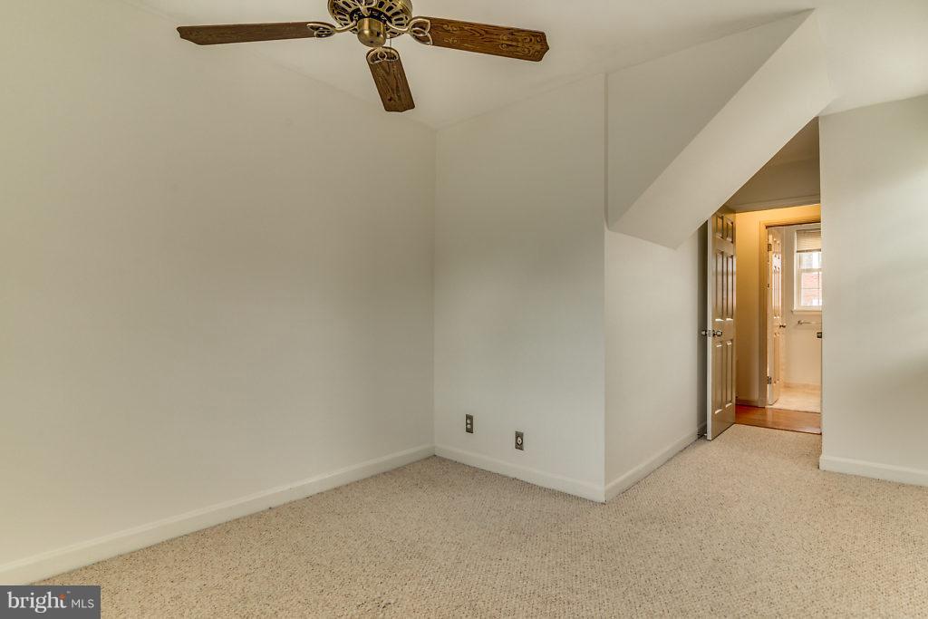 FAIRLINGTON VILLAGES - Residential Lease