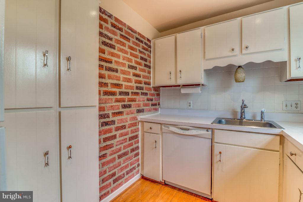 FAIRLINGTON VILLAGES - Residential Lease