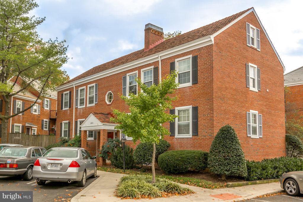 FAIRLINGTON VILLAGES - Residential Lease