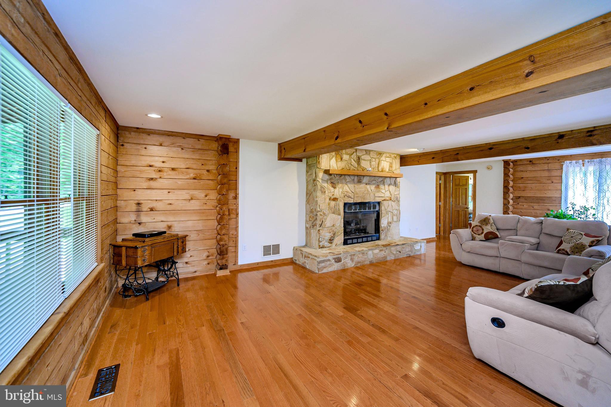 OAKWOOD LAKE ESTATES - Residential