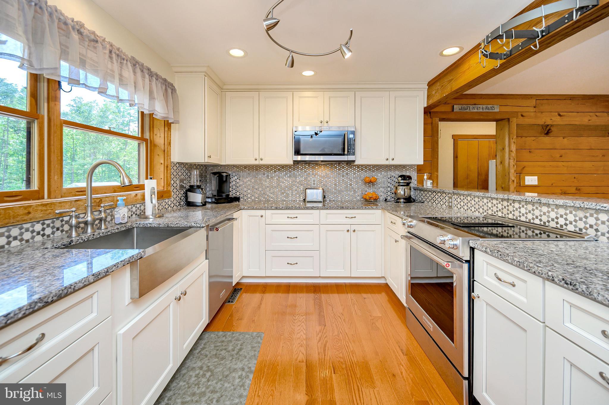 OAKWOOD LAKE ESTATES - Residential