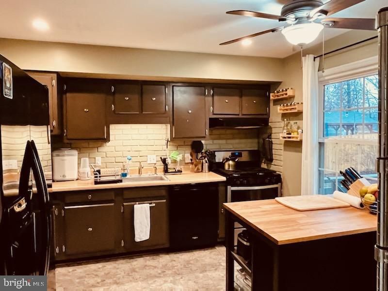 LAKE RIDGE PART 1 - Residential