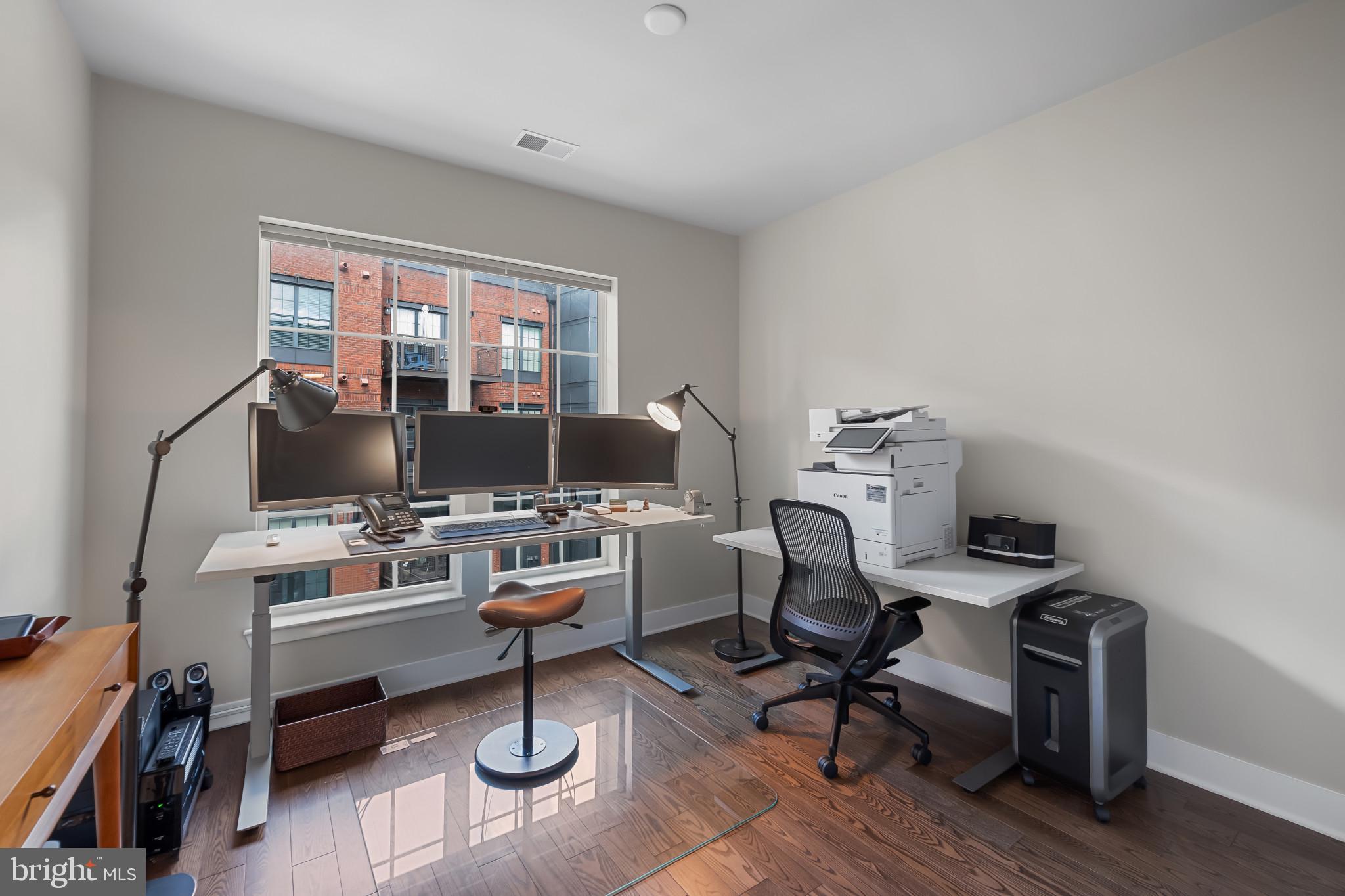 CROWN FARM - Residential