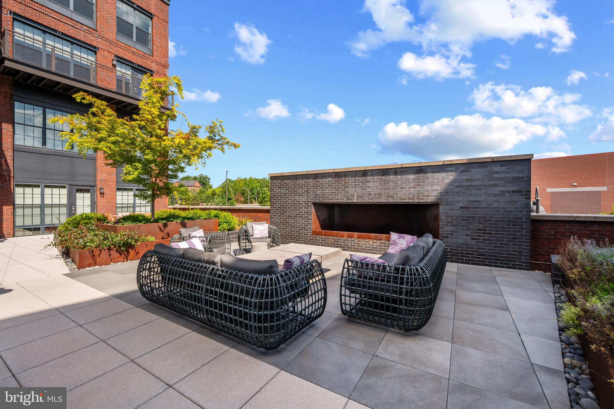 CROWN FARM - Residential