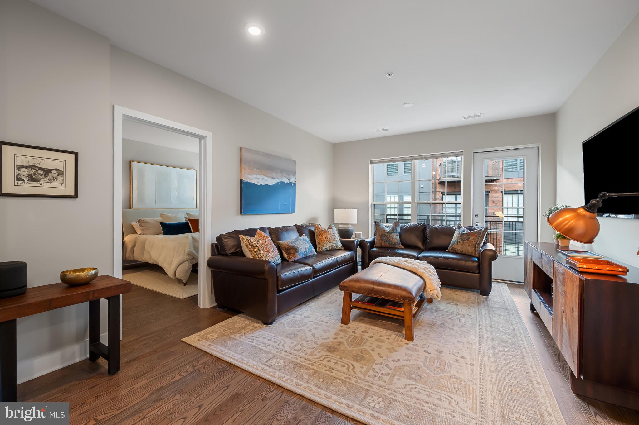 CROWN FARM - Residential