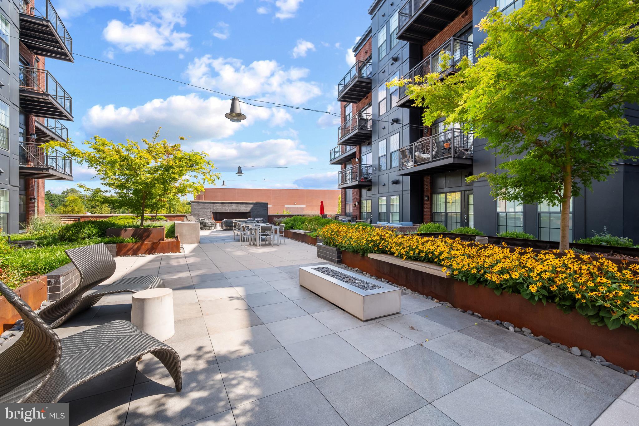 CROWN FARM - Residential