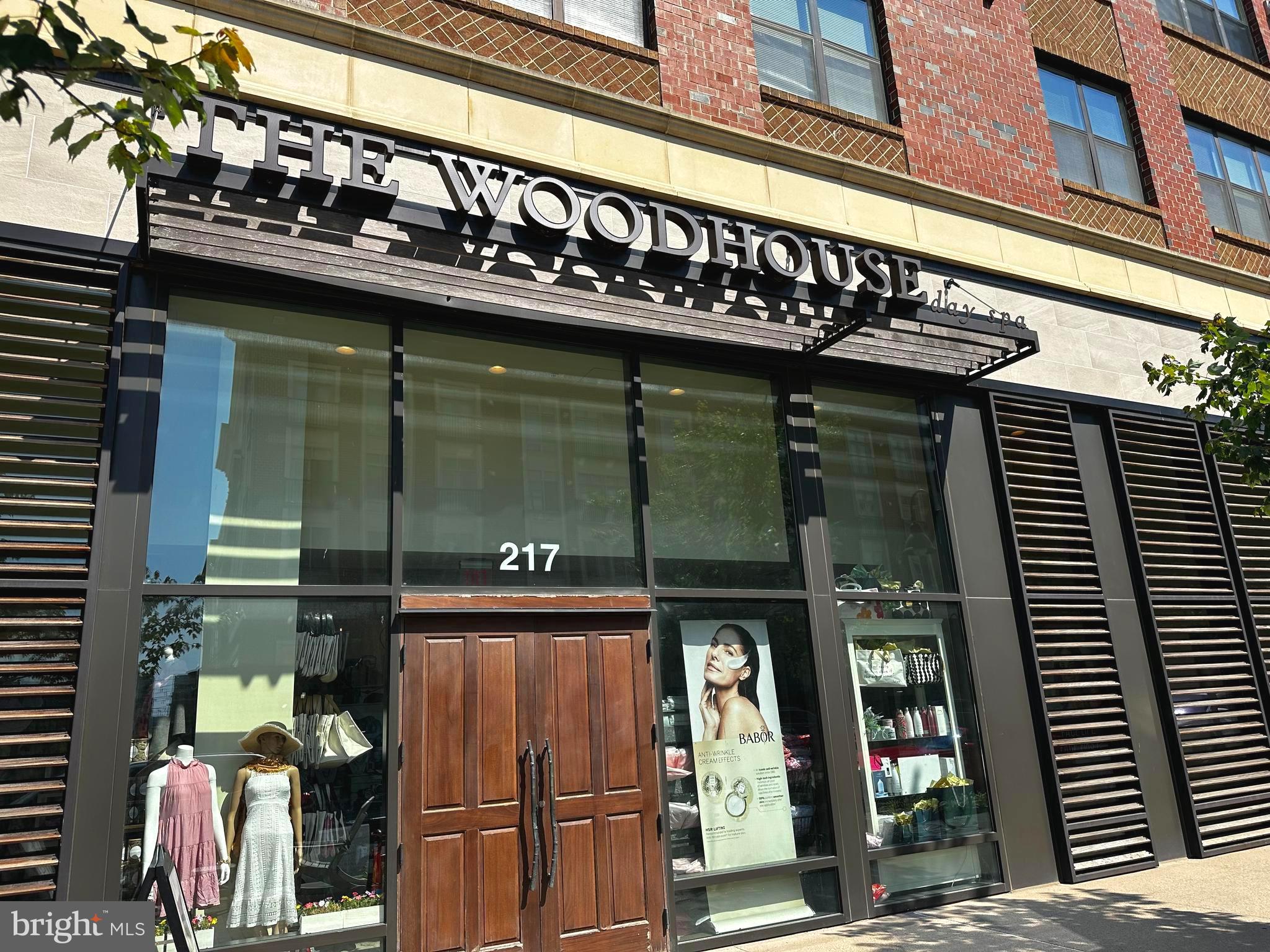 CROWN FARM - Residential