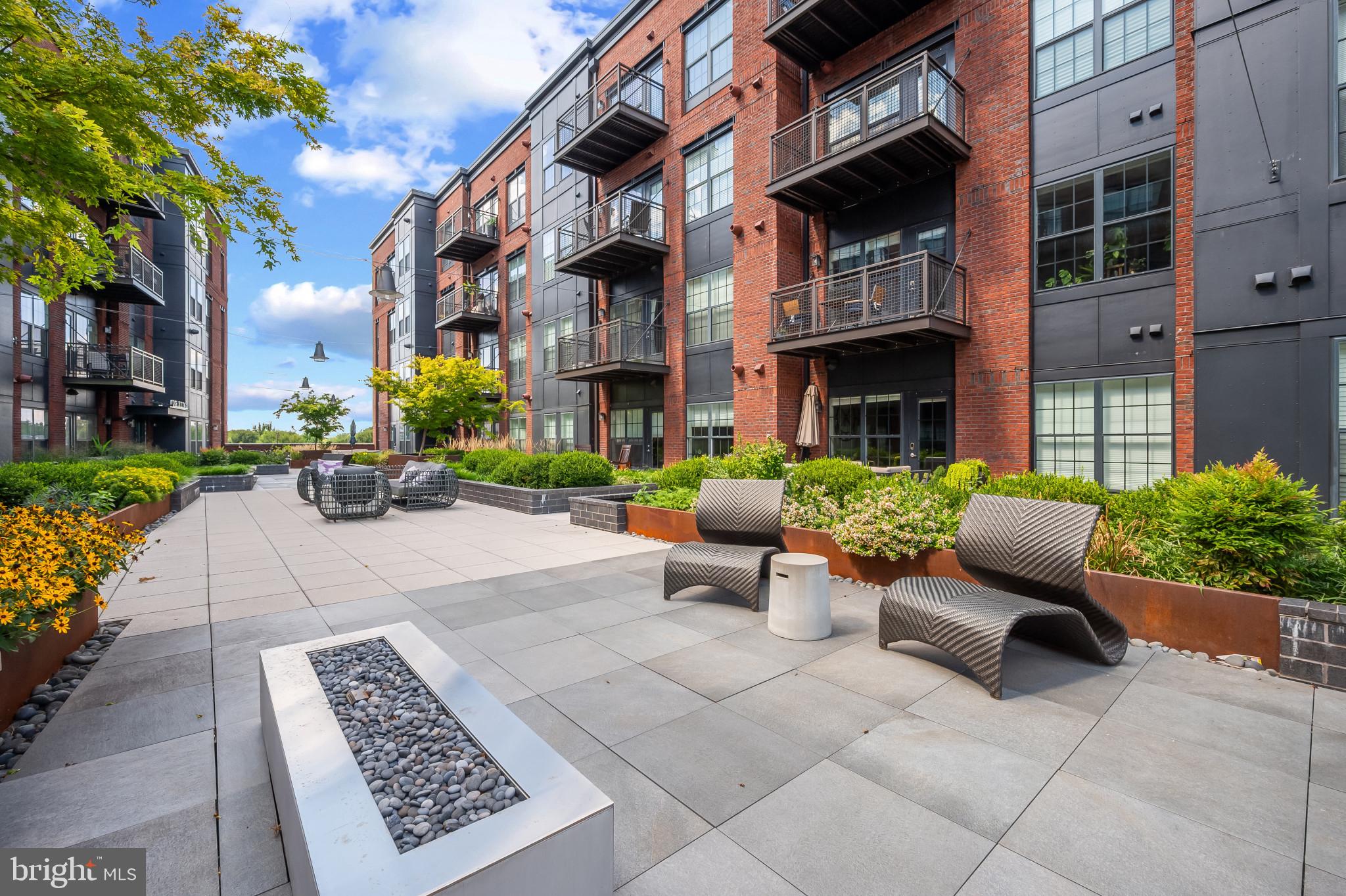 CROWN FARM - Residential