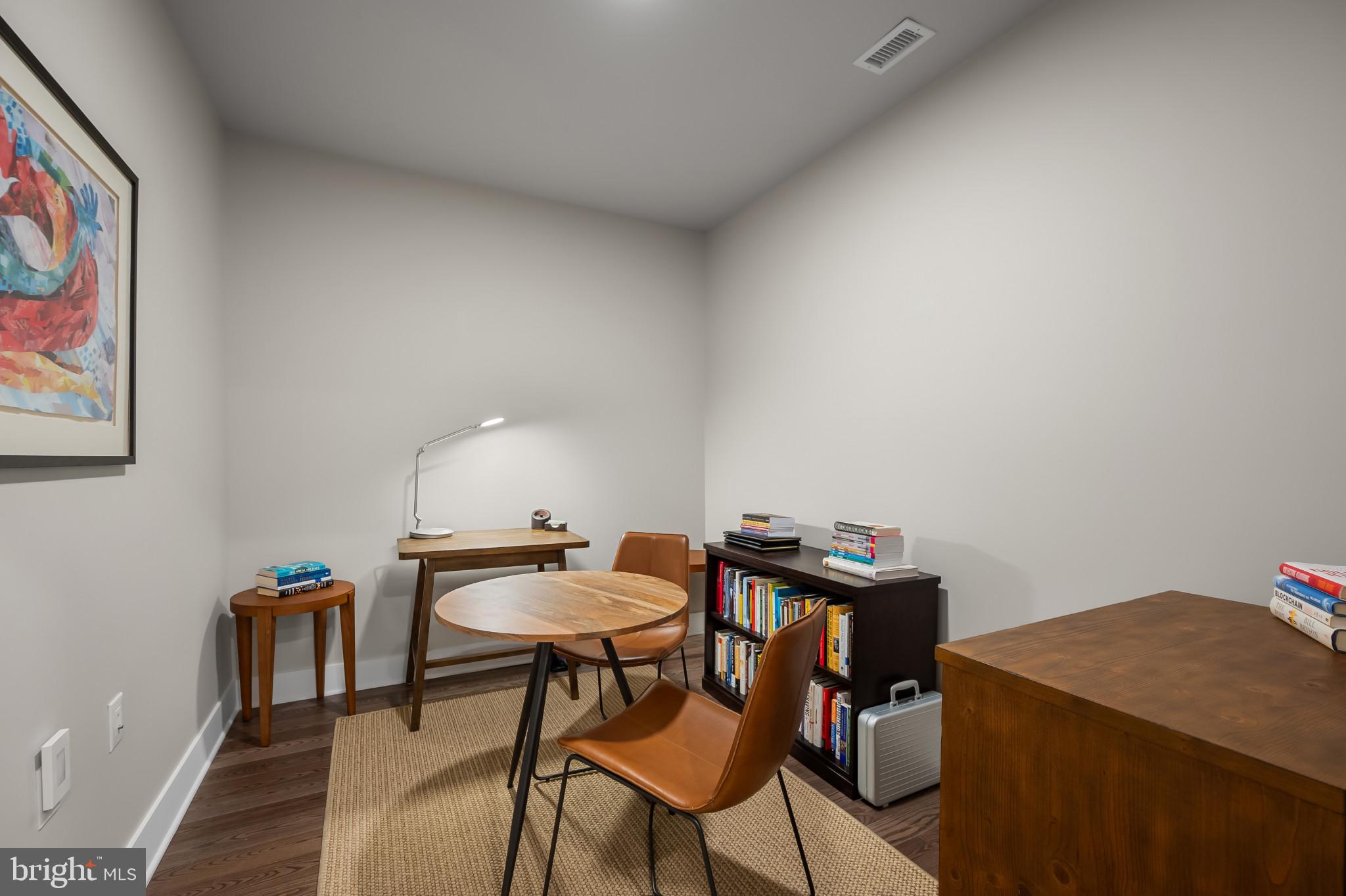 CROWN FARM - Residential