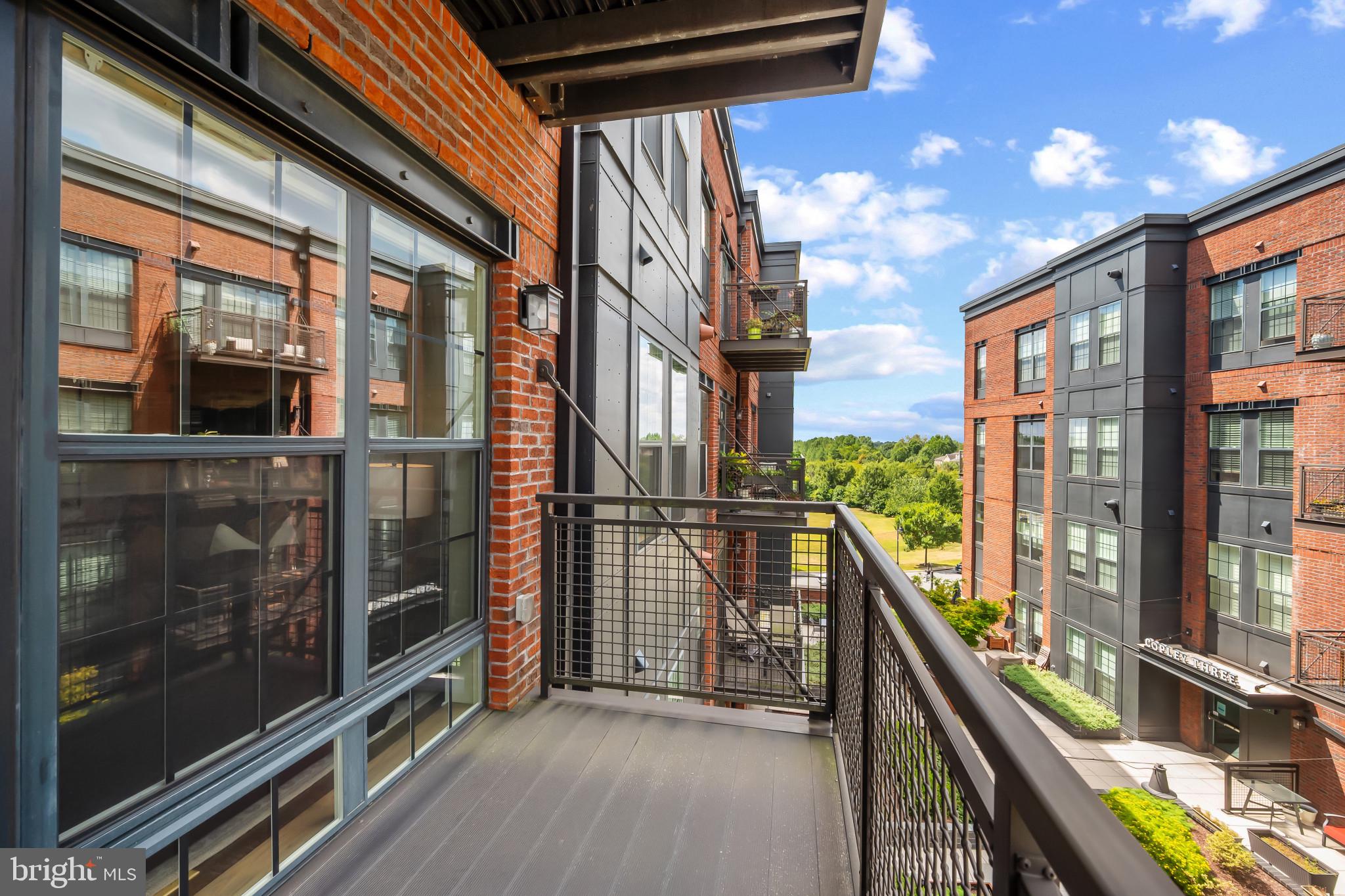 CROWN FARM - Residential