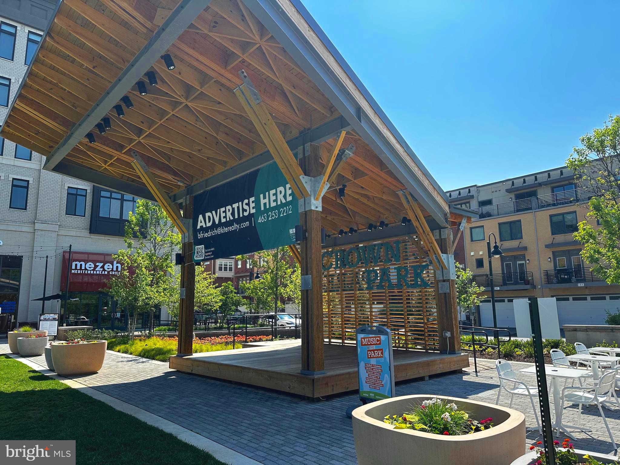 CROWN FARM - Residential